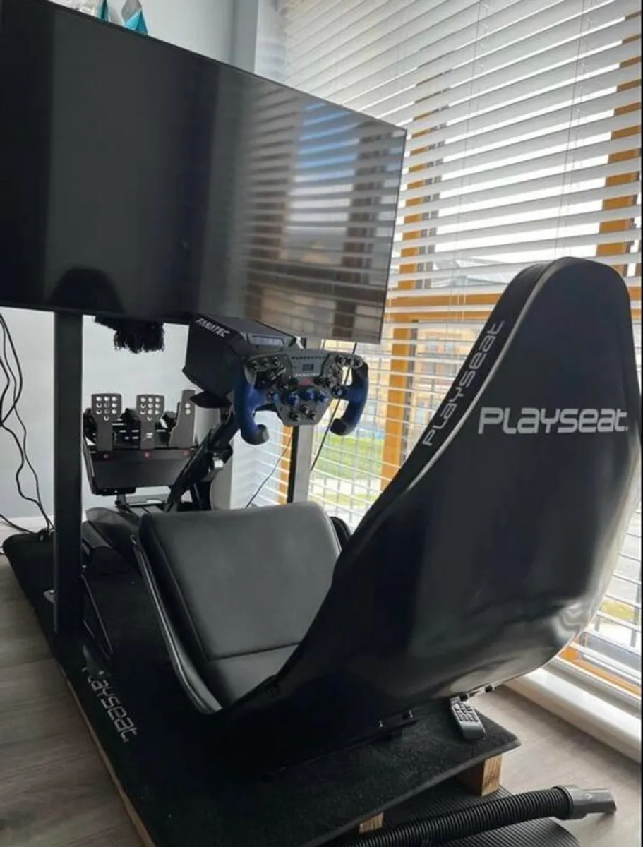 Full Sim Racing Rig - Playseat F1 + Fanatec V3 Pedals + TV - Image 1