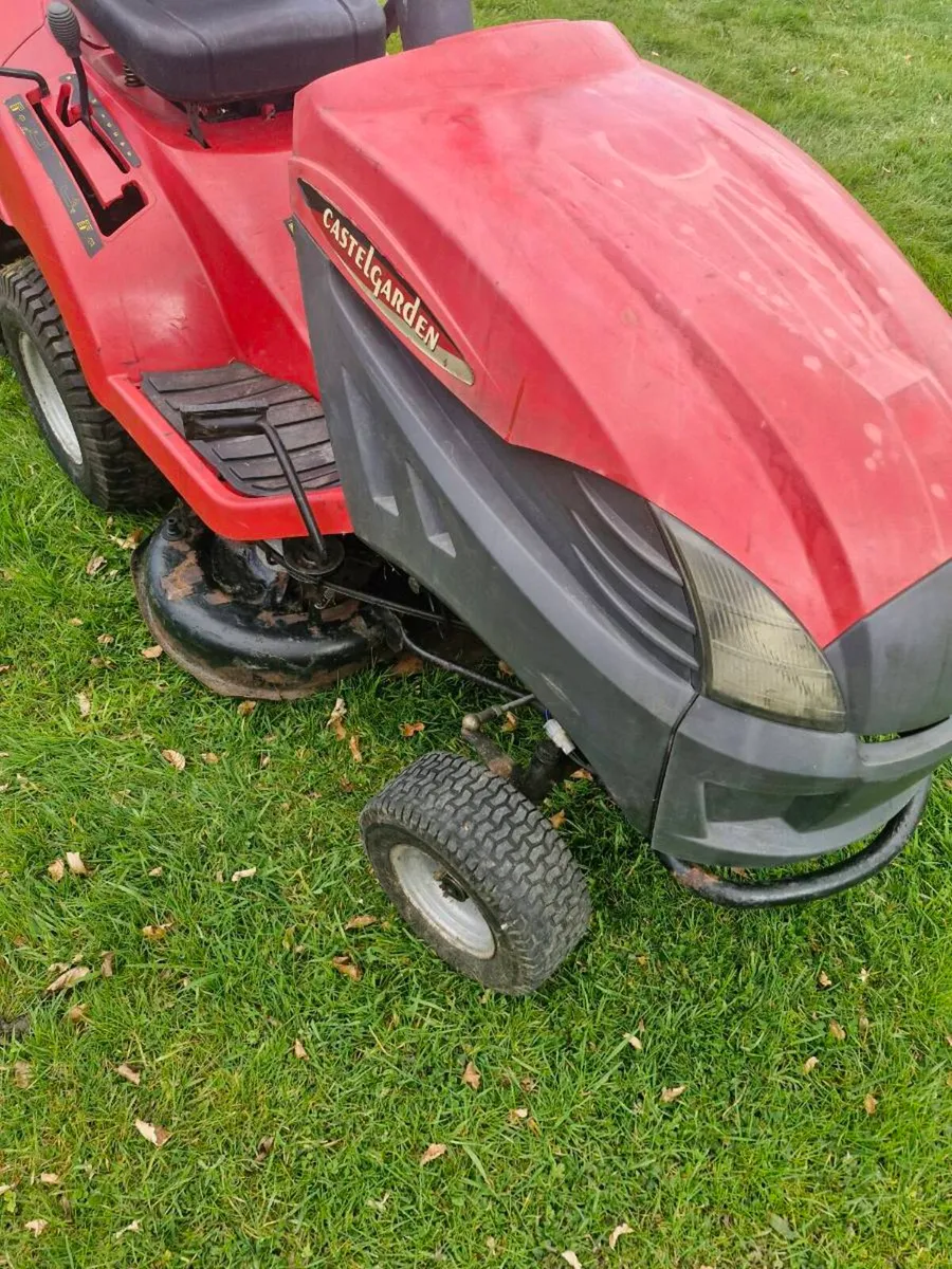 Castlegarden ride on mower Delivery available - Image 1
