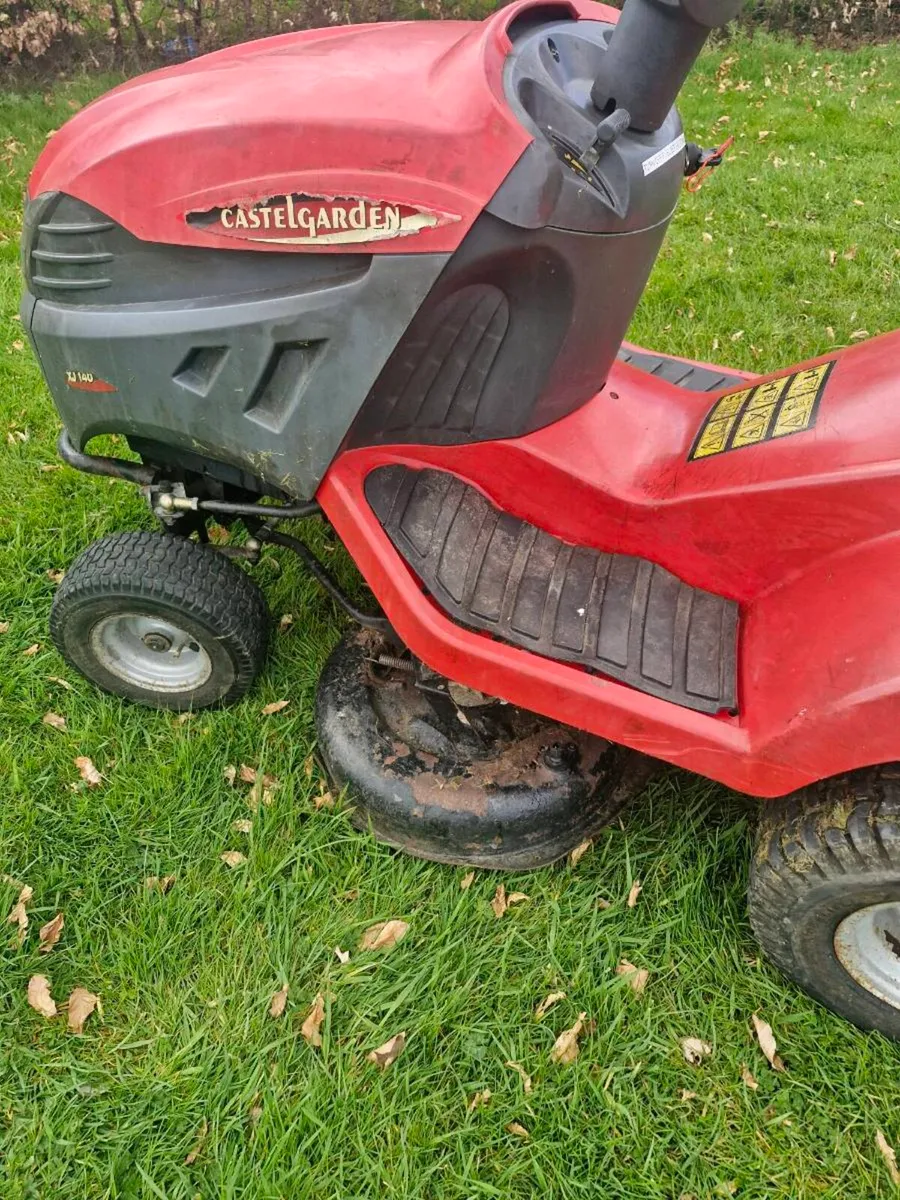 Castlegarden ride on mower Delivery available - Image 3