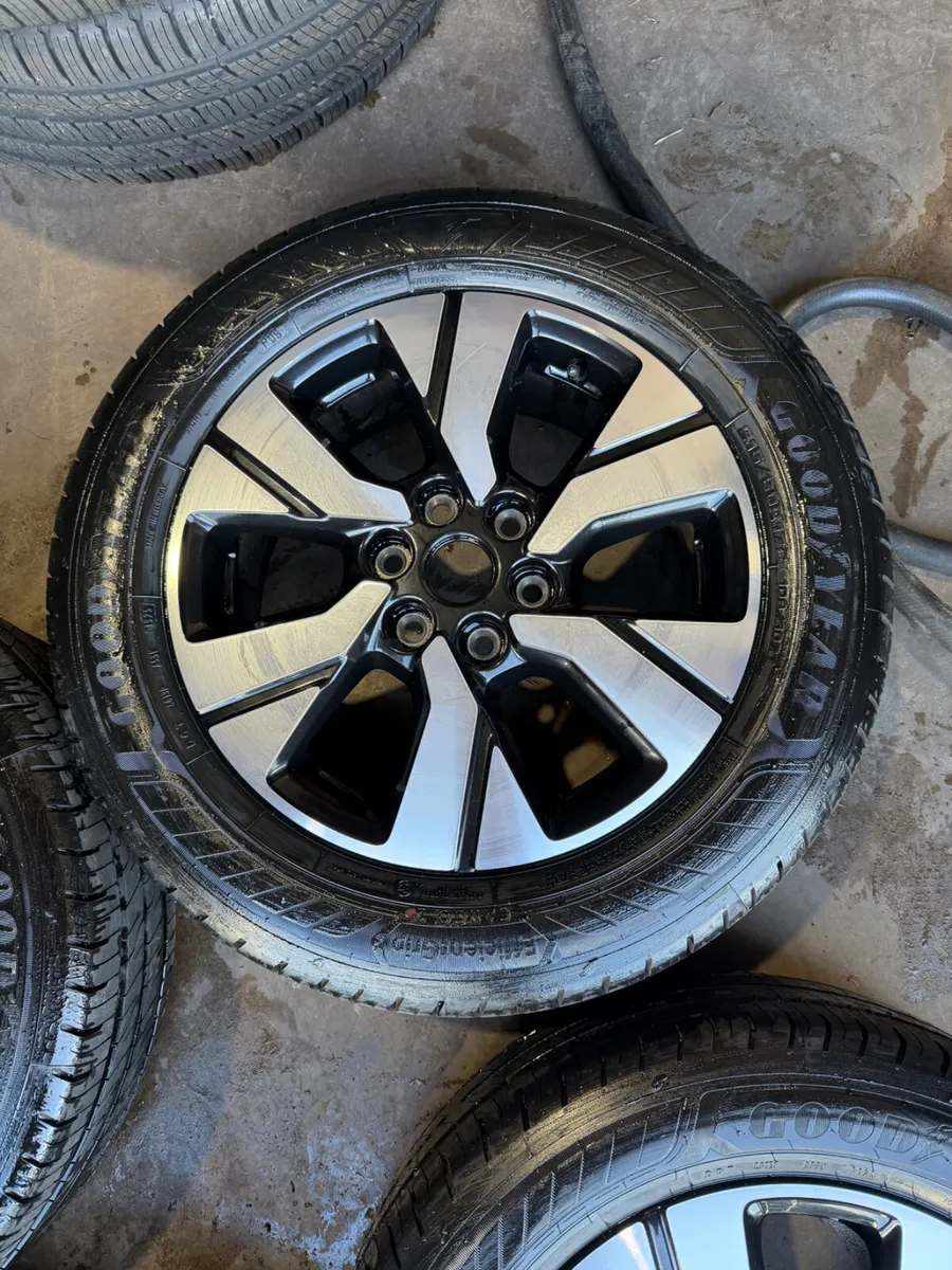 Transit/transporter alloy wheels 6 stud - Image 3