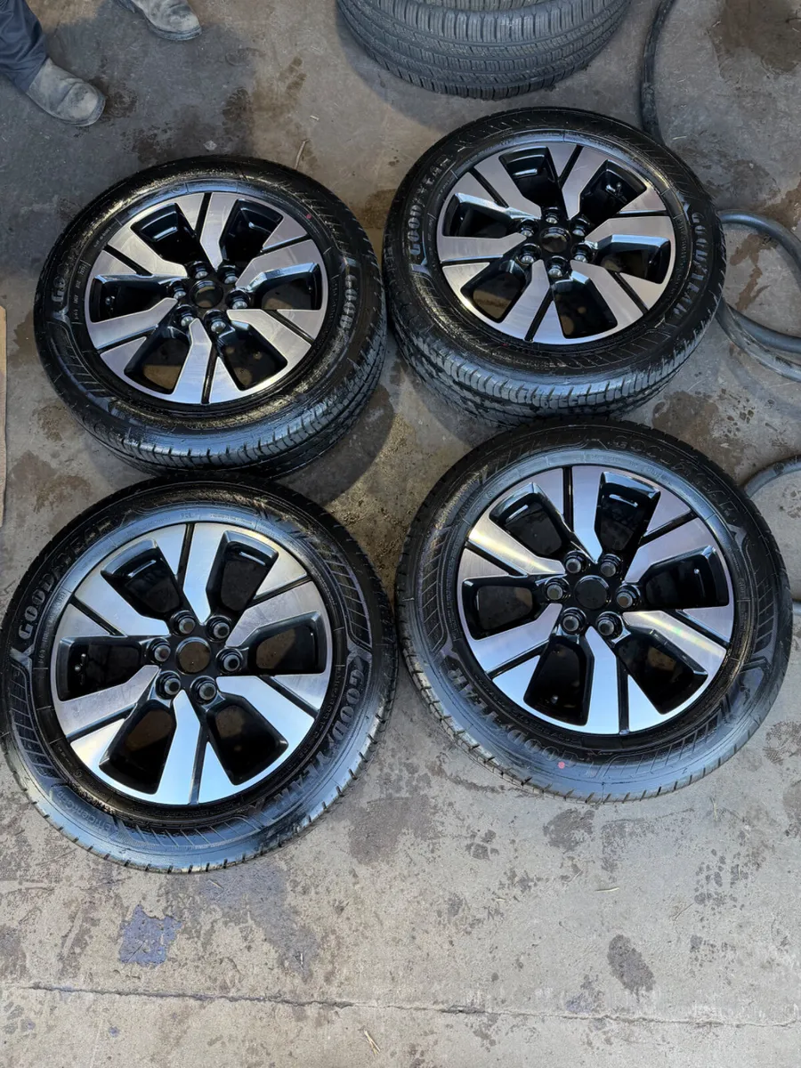 Transit/transporter alloy wheels 6 stud - Image 1