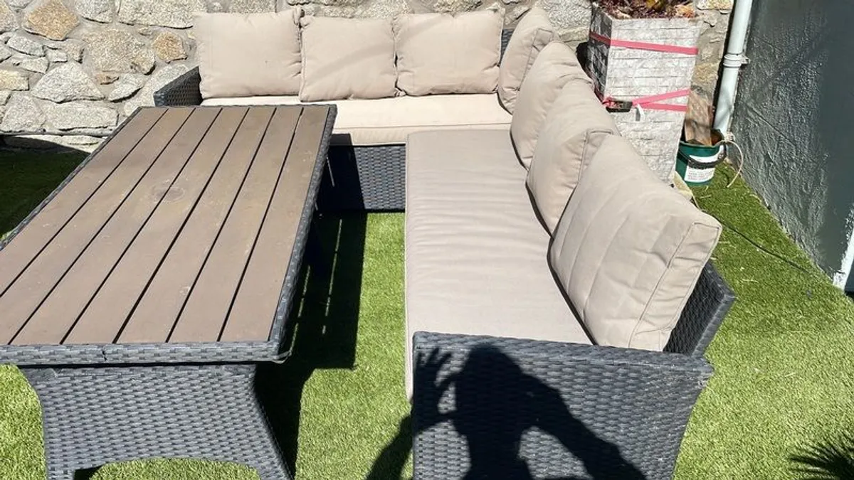 Garden Corner Sofa - Image 2