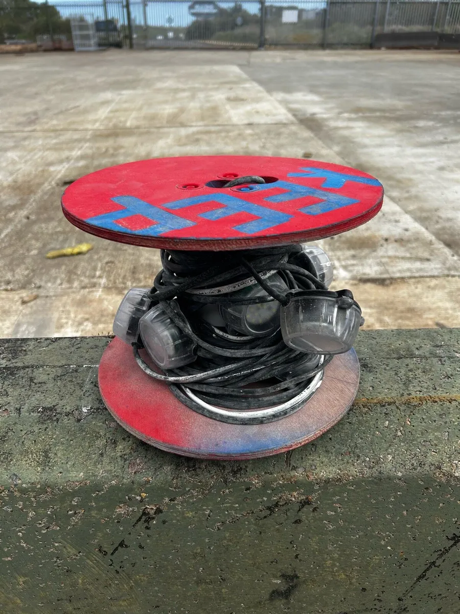 LED 230v site lights - Image 2