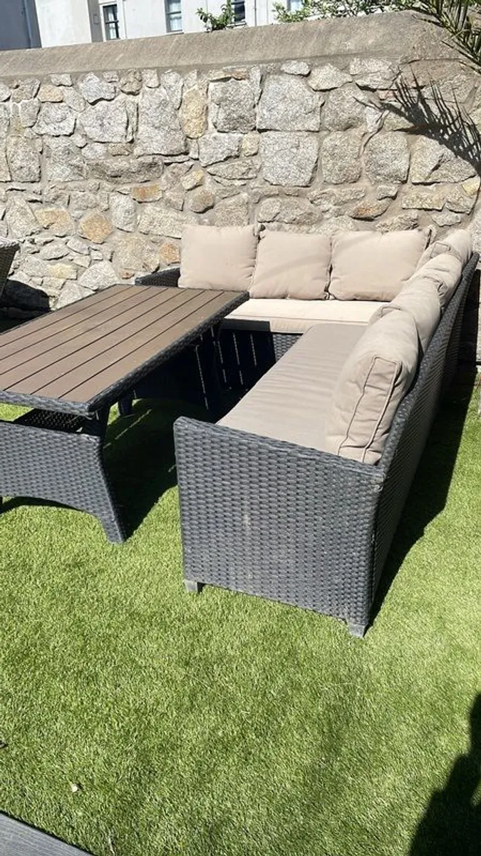 Garden Corner Sofa - Image 3