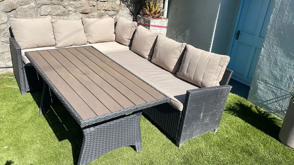 Garden Corner Sofa - Image 4