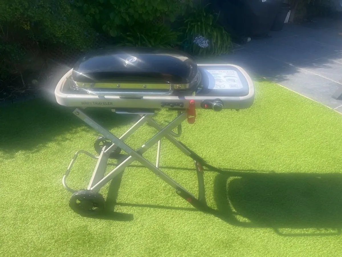 Weber traveler BBQ - Image 1