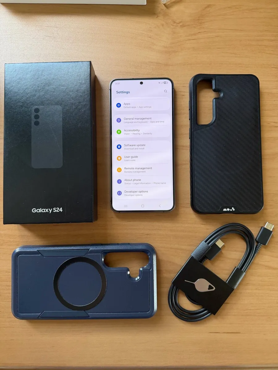 Samsung S24 128GB Black - Unlocked - Box + Case - Image 1