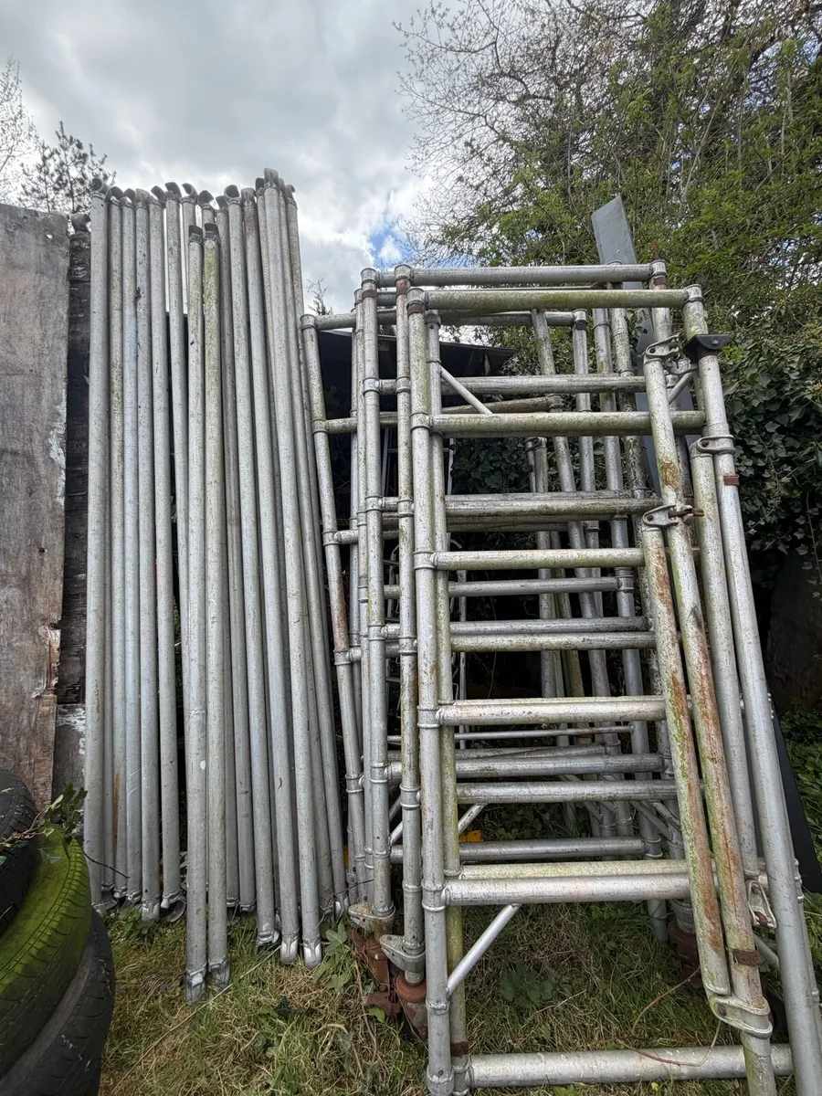 Scaffolding for Sale Frames & Poles (aluminium) - Image 1