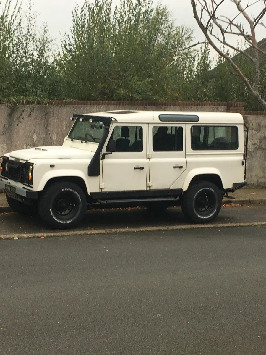 Vintage 1993 Land Rover Defender County - Image 1