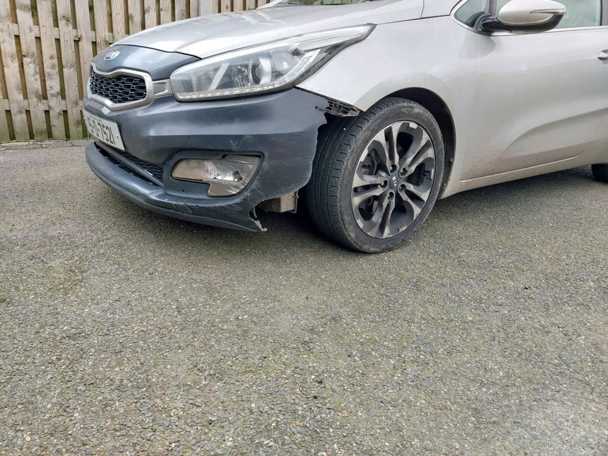 Kia Proceed Cosmetic damage - Image 2