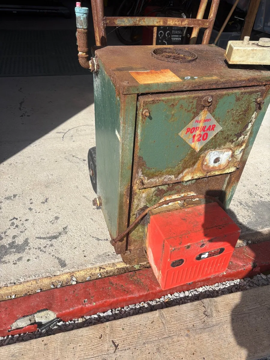 Oil burner - Image 1