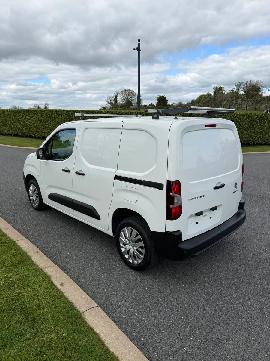IRISH PLATES €9995 NO VAT ✅ 2021 PEUGEOT PARTNER - Image 3