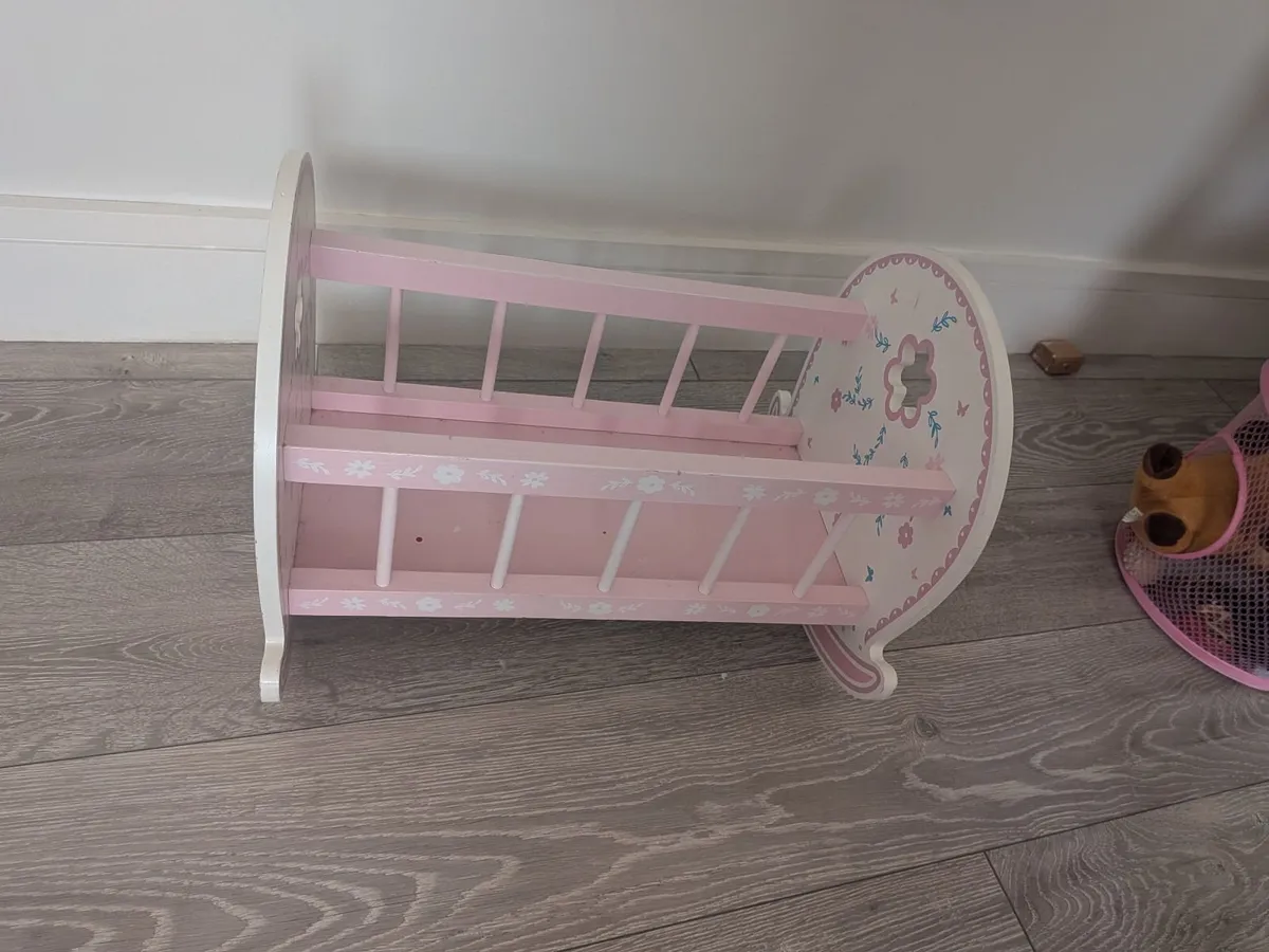 Dolls crib - Image 2