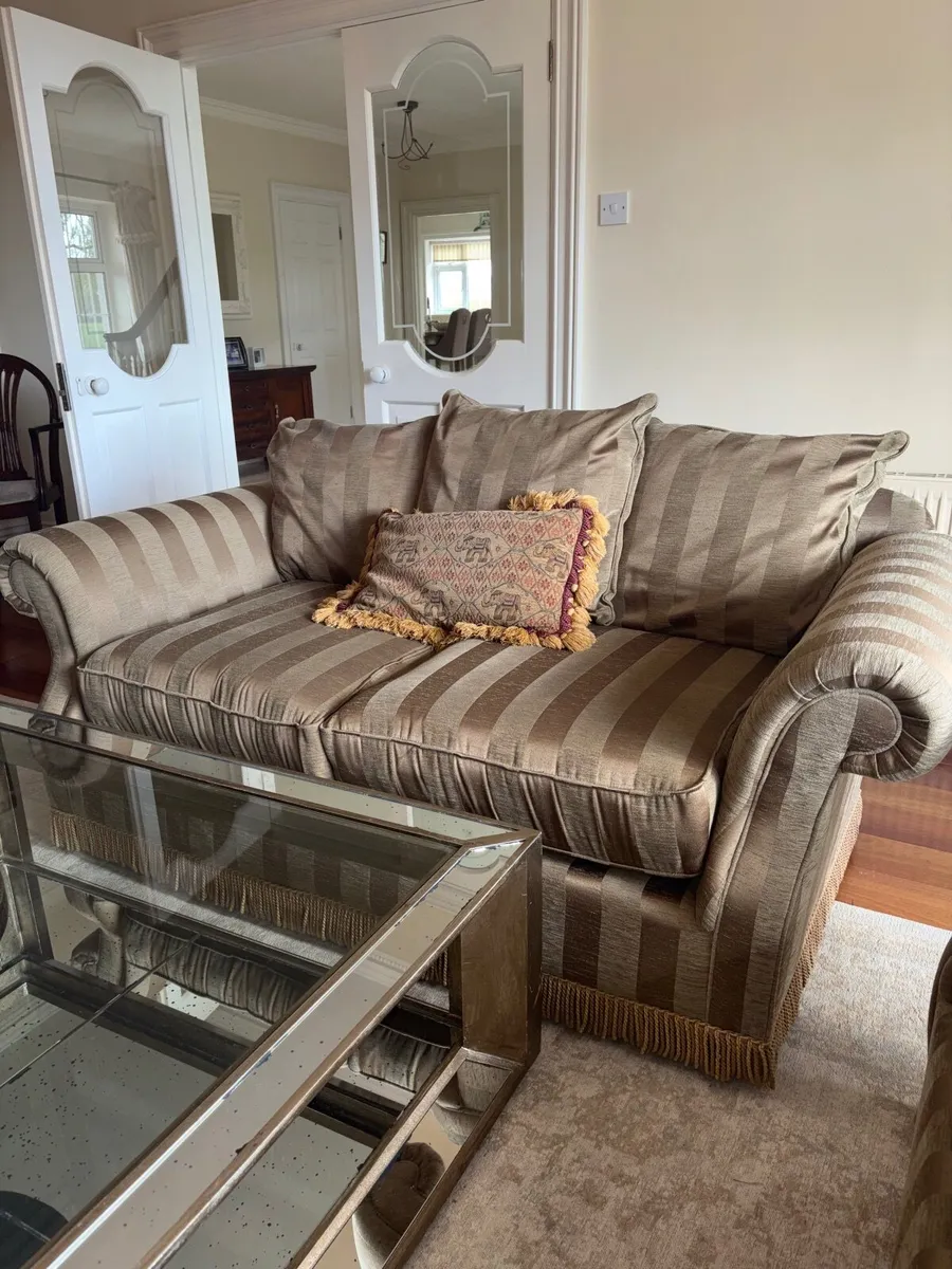 2 x Couches €200 ONO - Image 4