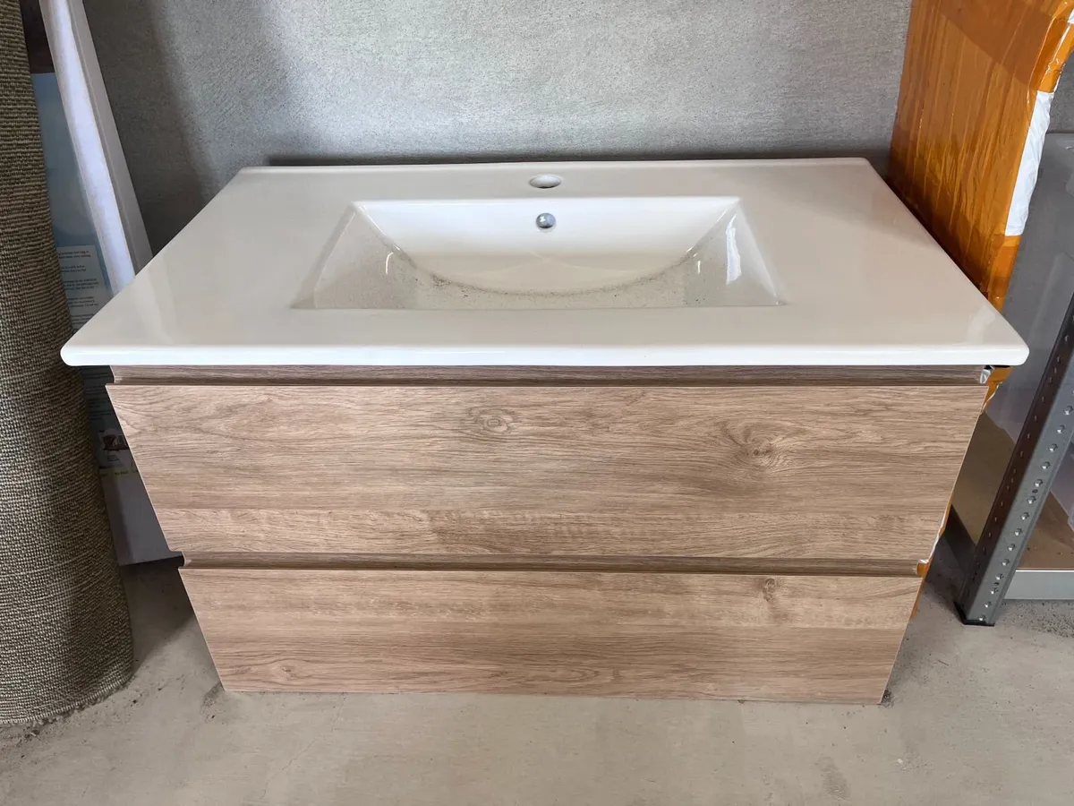 Wall Hung Bath Unit and Basin - Matrix Viena 800 - Image 4