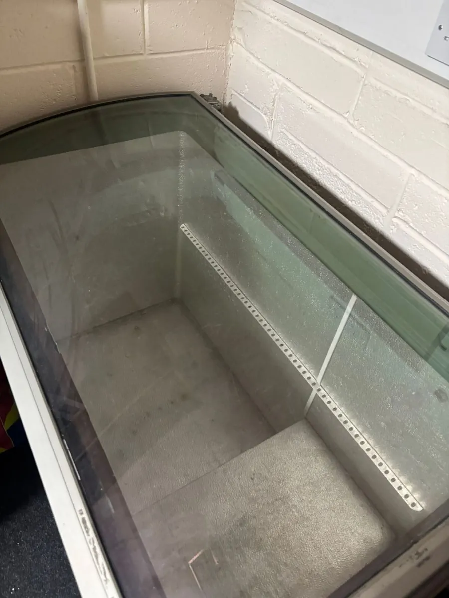 Refrigerator - Image 2