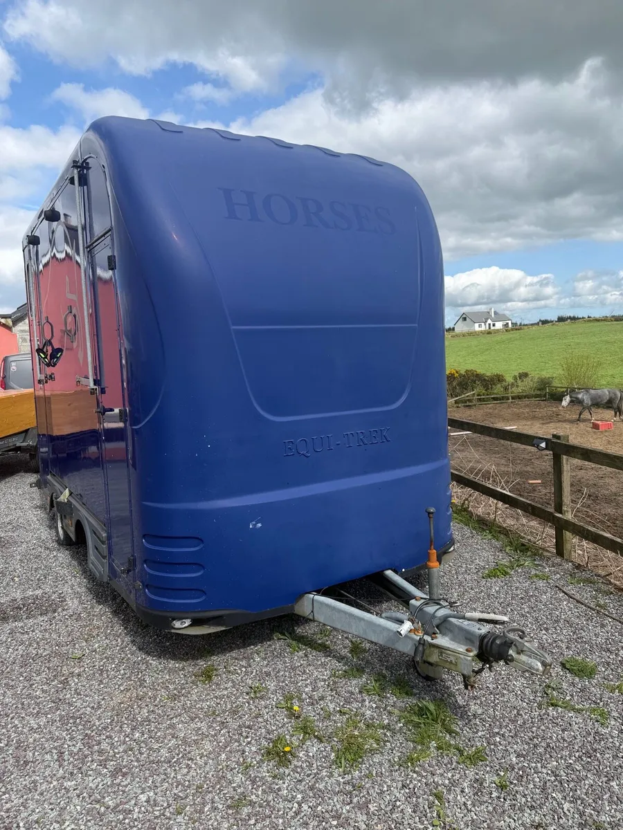 2008 Equitrek double horse box for repair - Image 2