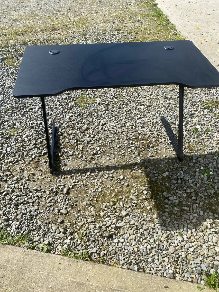 Gaming Desk - Image 1