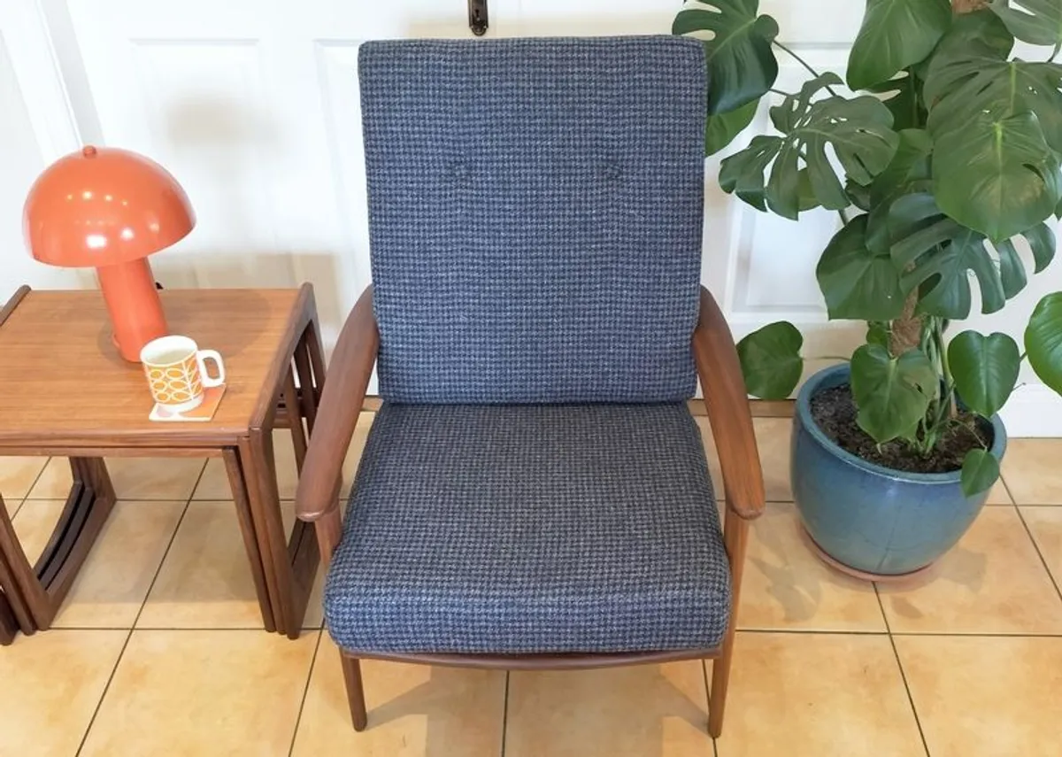 Mid Century Vintage Guy Rogers "New Yorker" Armchair - Image 2