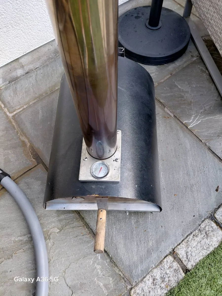 Outdoor backgarden Al Fresco Pizza oven. - Image 4