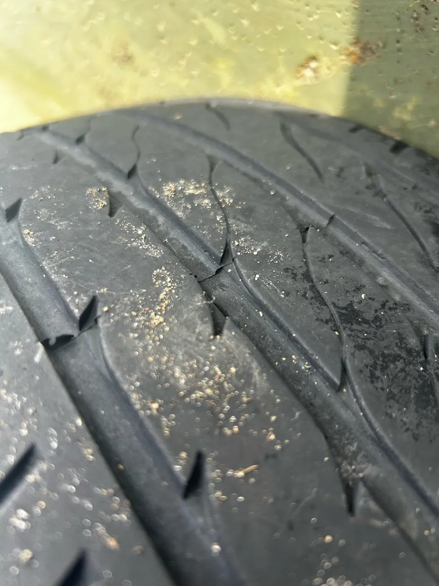 Genuine VW 19inch alloys - Image 4