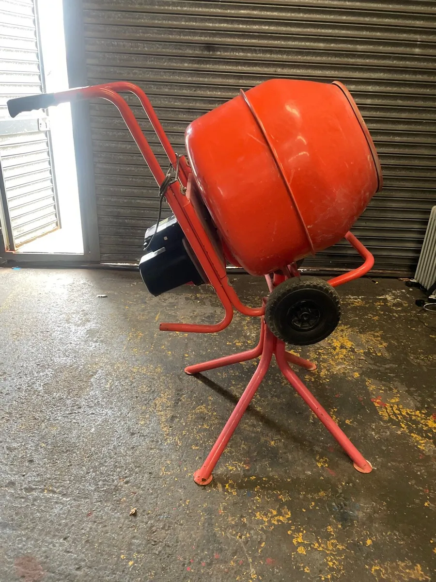 Electric cement mixer & stand - Image 3