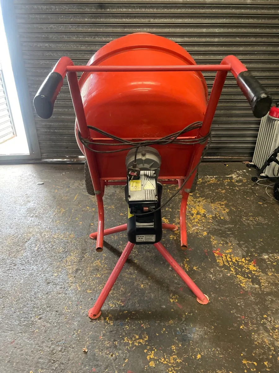 Electric cement mixer & stand - Image 2