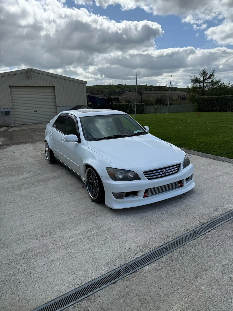 Lexus is200 sport turbo - Image 4