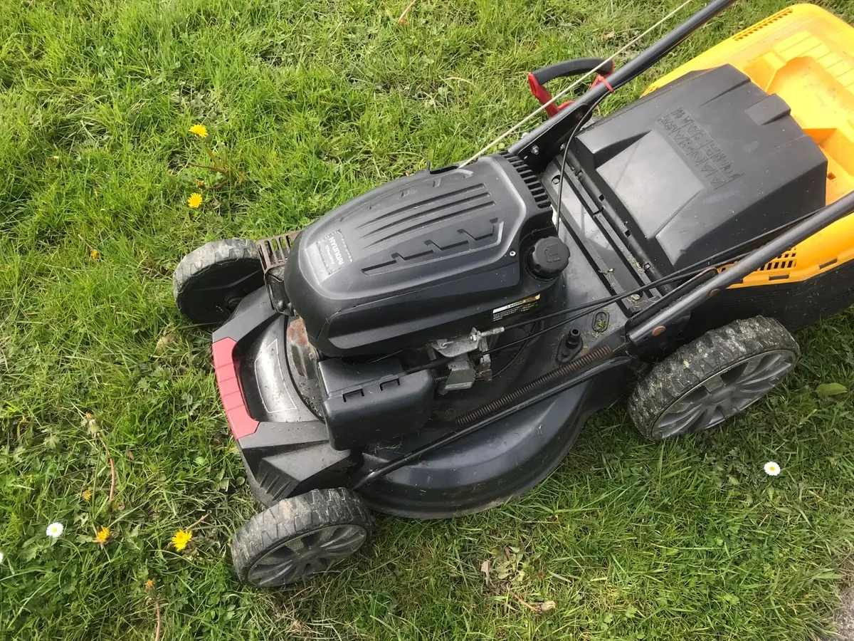 Pro lawn lawnmower For sale - Image 3