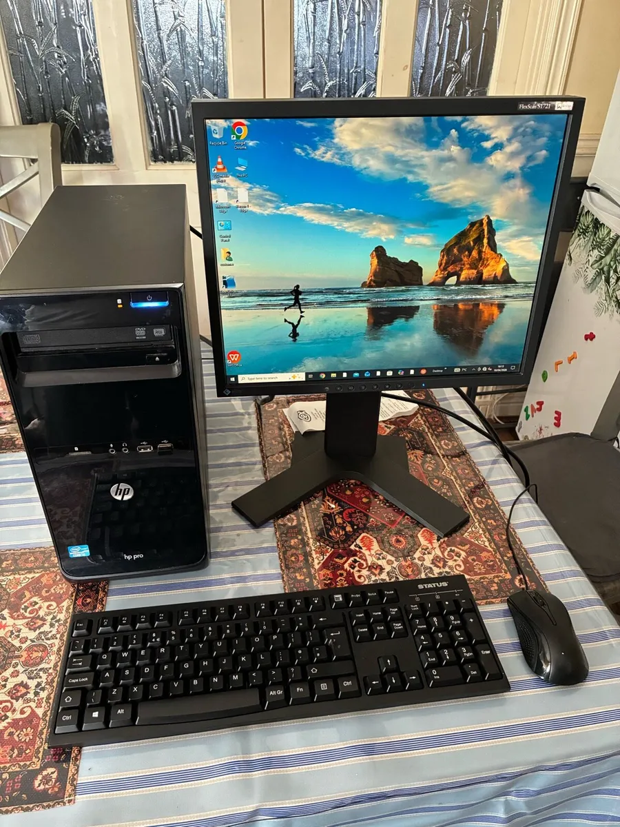 HP desktop computer - Image 2