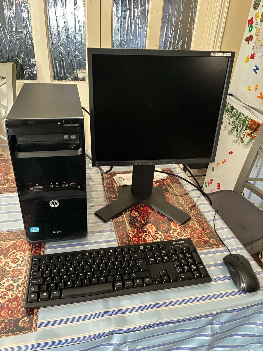 HP desktop computer - Image 1