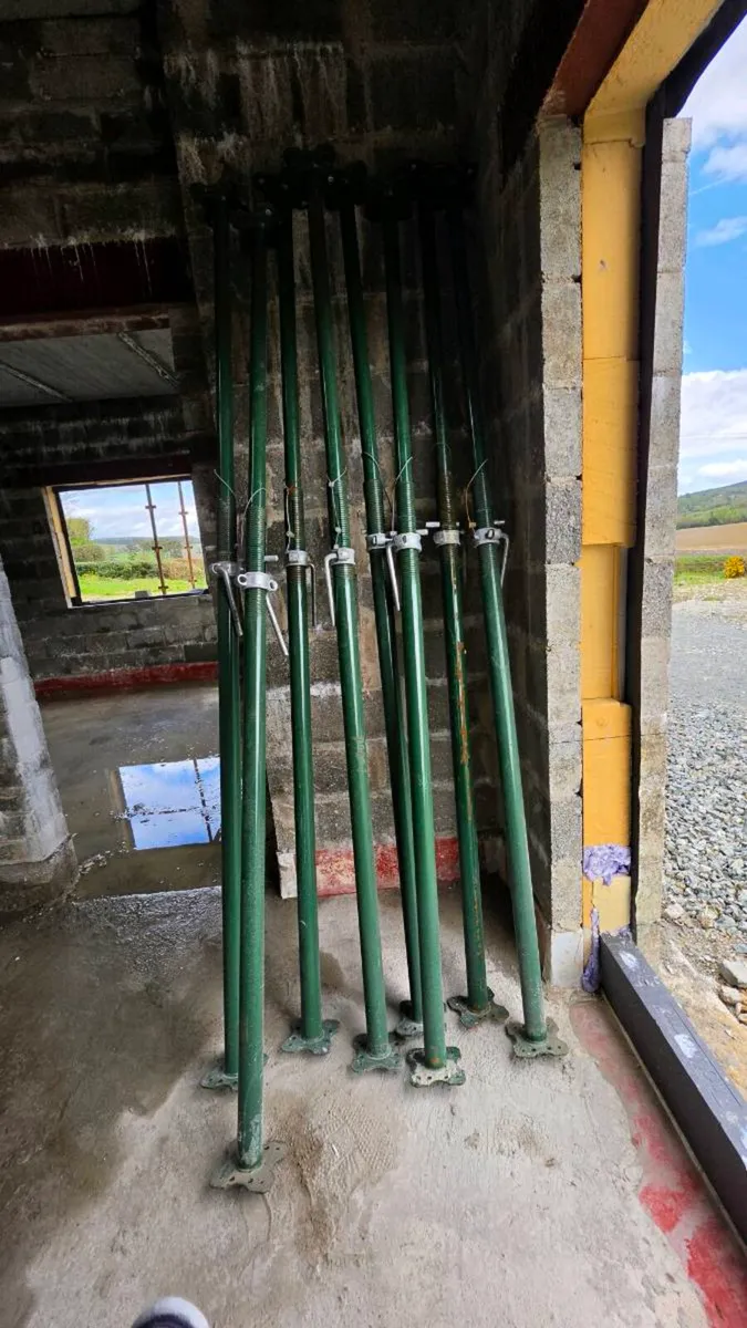 Acrow Props - Image 1