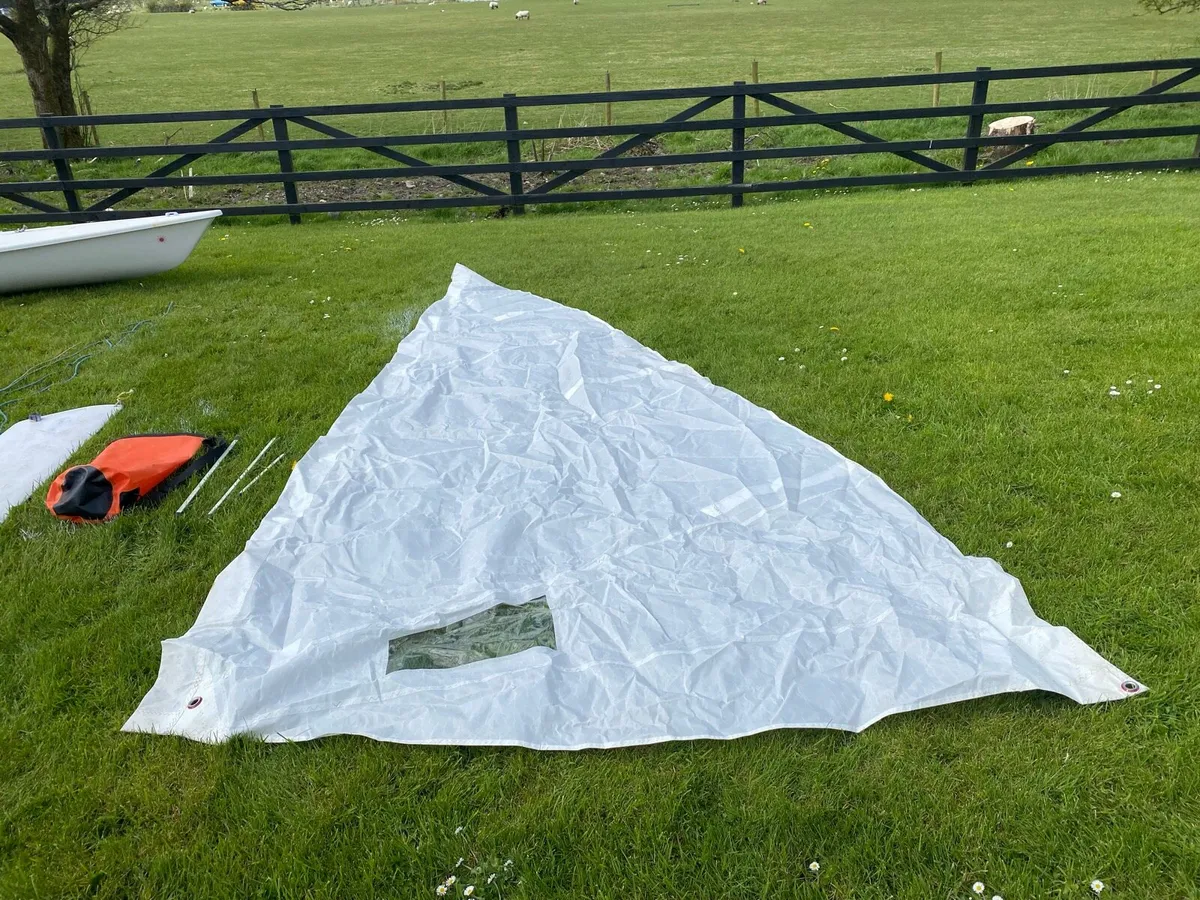 Laser sailing dinghy - Image 4