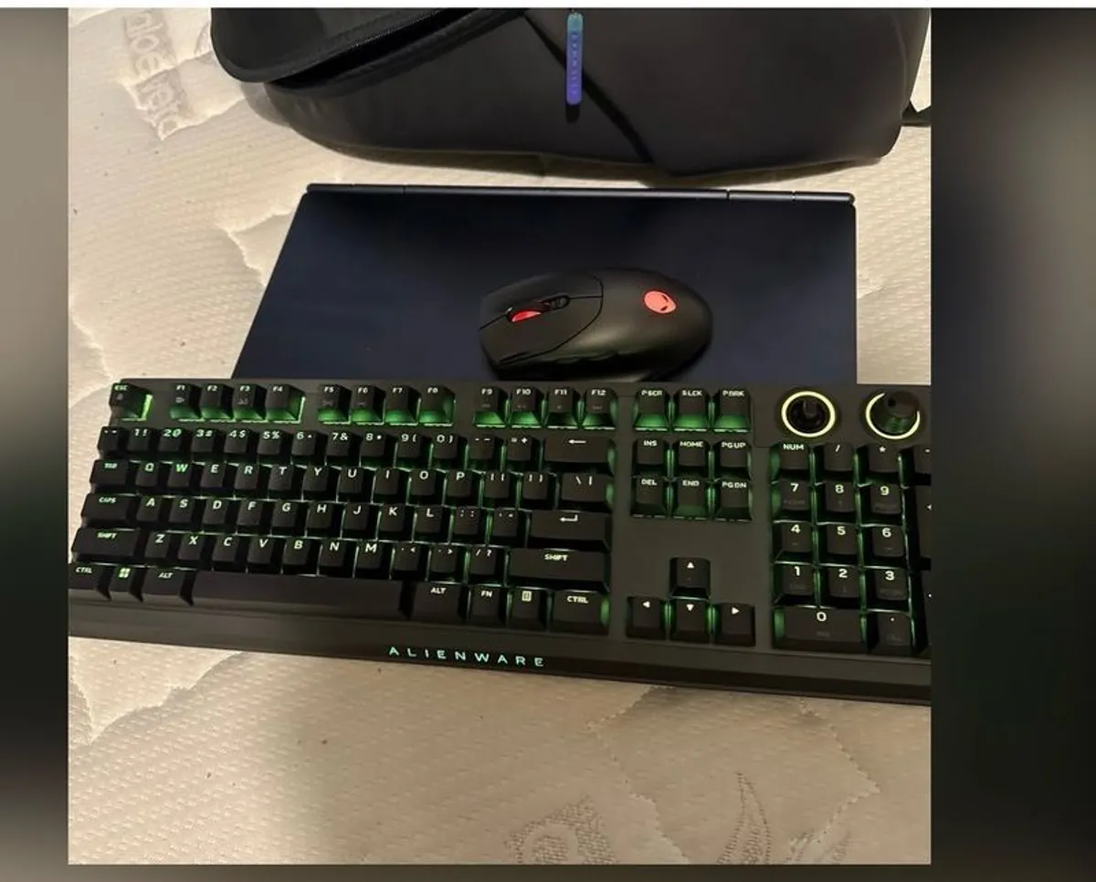 Laptop Gaming with mouse keyboard - Image 3