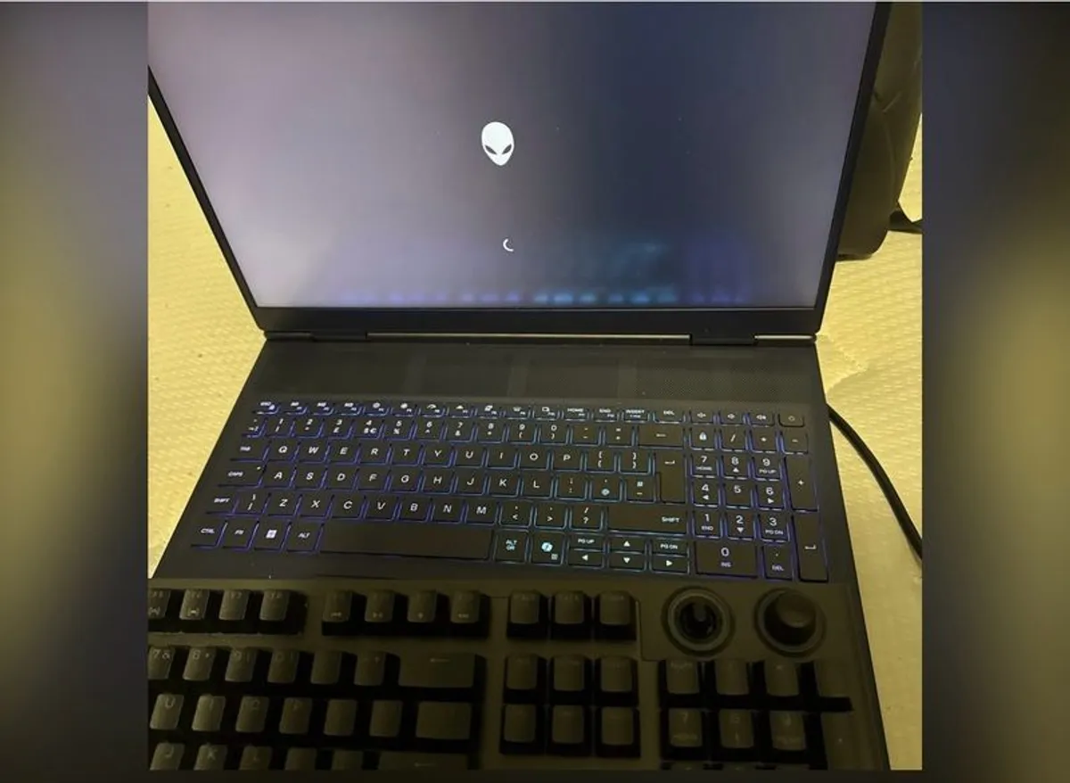 Laptop Gaming with mouse keyboard - Image 4