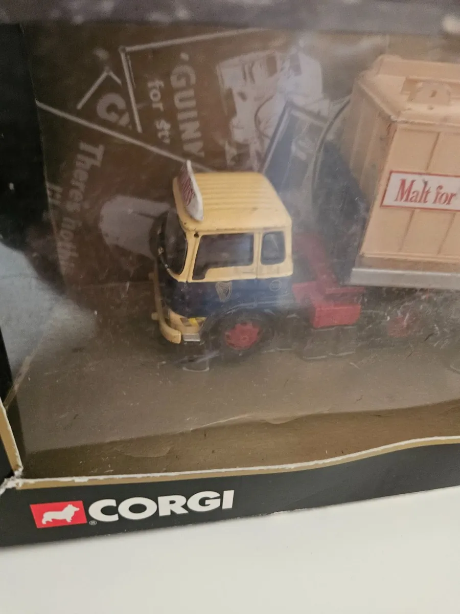 Corgi Bedford Guinness Truck - Image 3