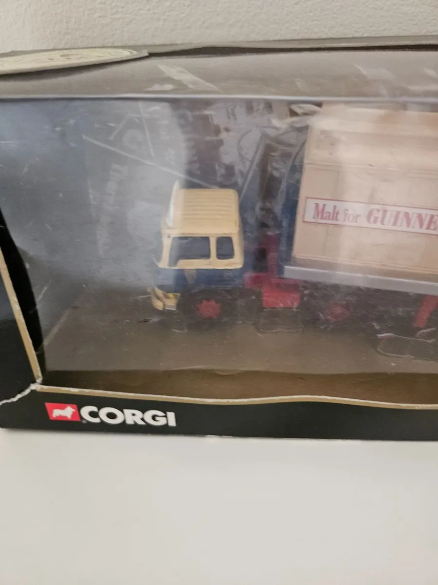 Corgi Bedford Guinness Truck - Image 4