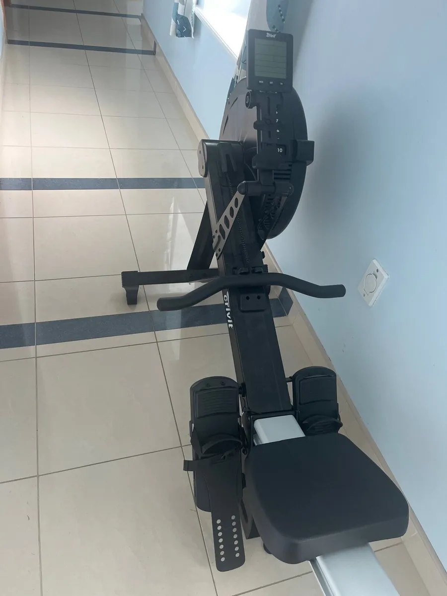 Rowing machine - Image 2
