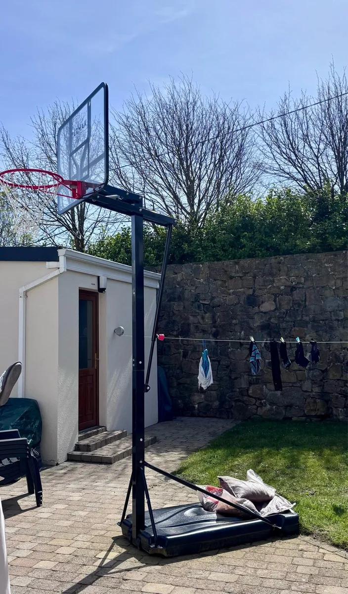 Basketball hoop - Image 2