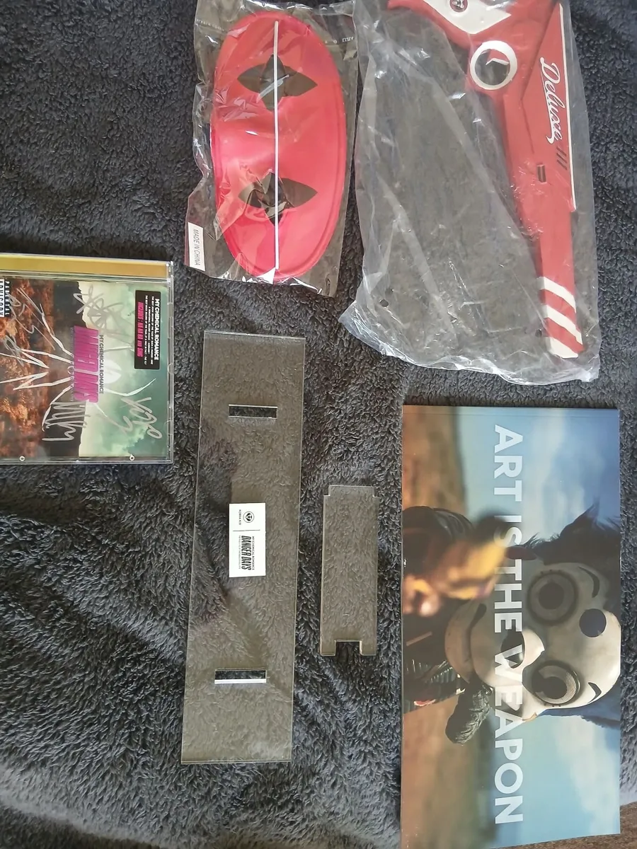 My Chemical Romance boxset - Image 4