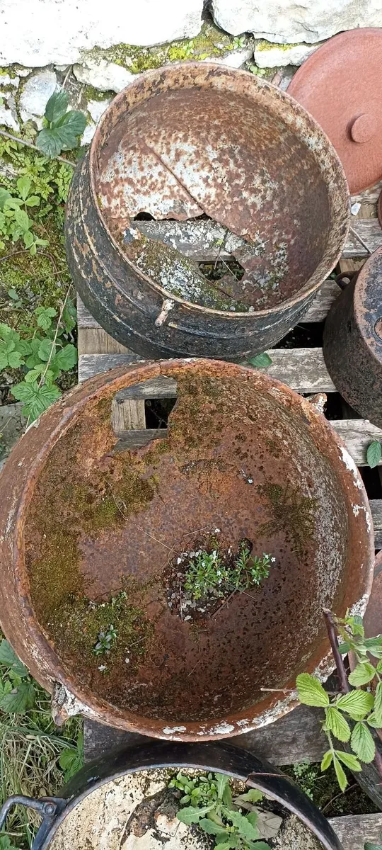Old Cast Iron Pots - Image 3
