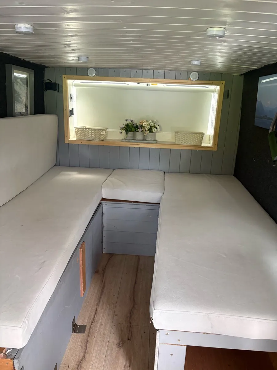 Camper van - Image 3