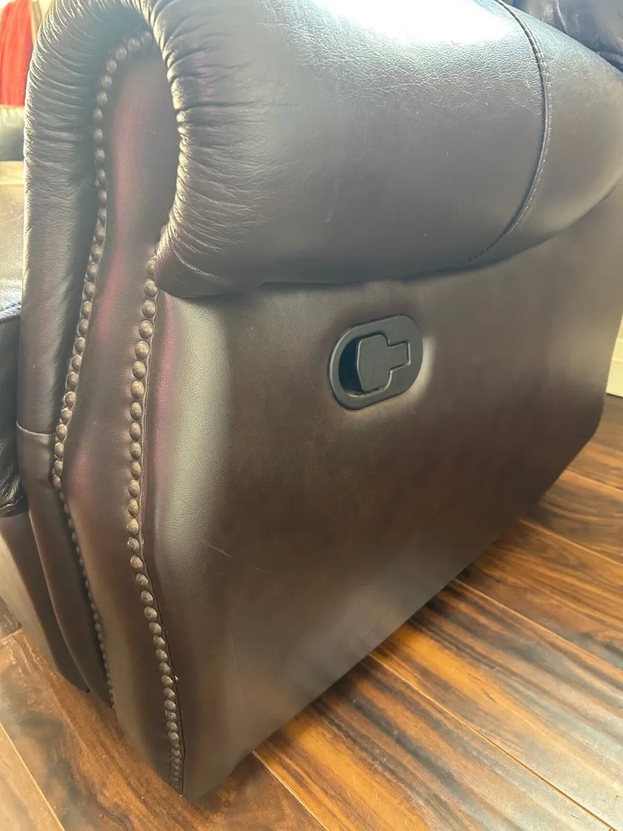 2 Seater Leather Recliner - Image 4