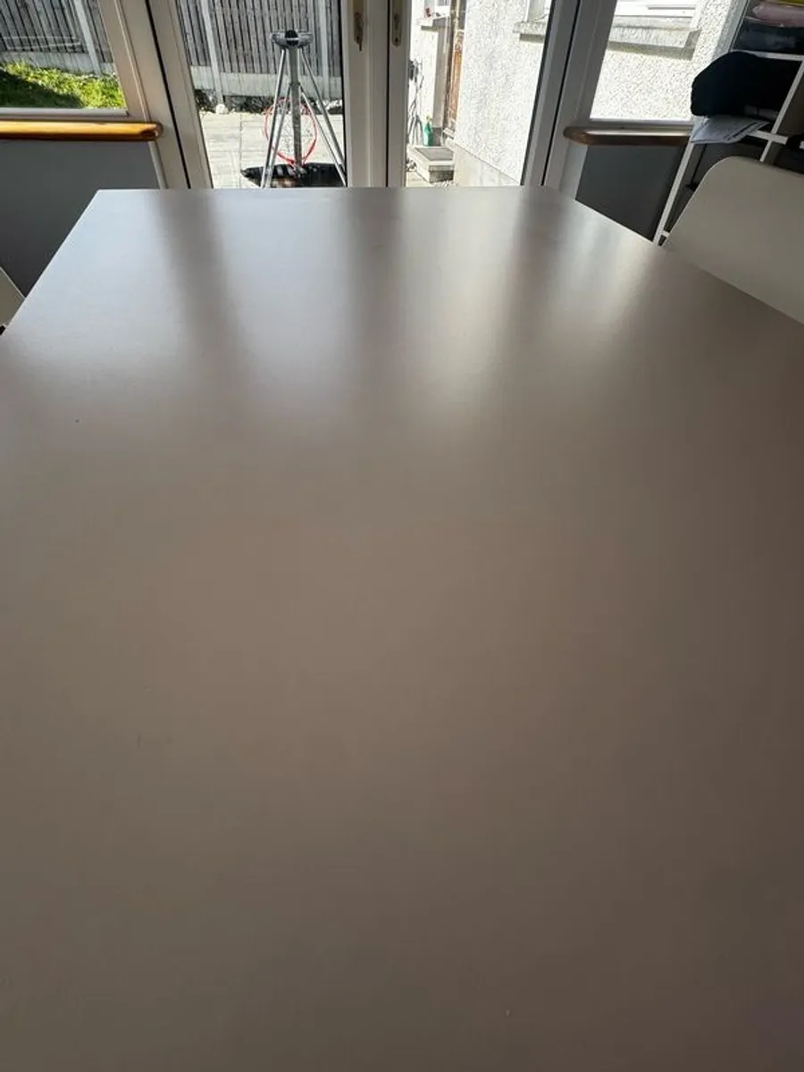 Extendable Dining table & Chairs. - Image 3