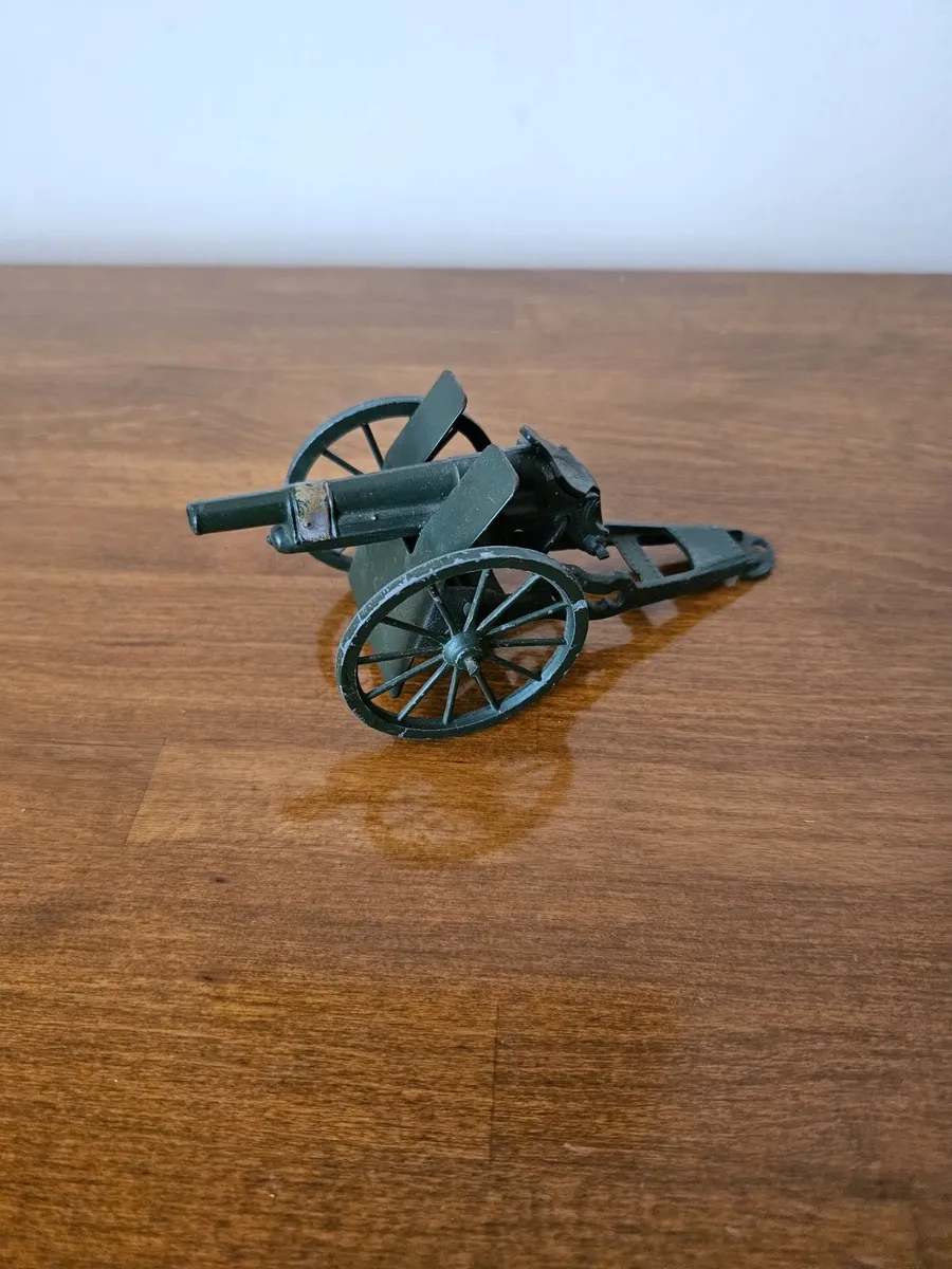 Britain's 1950's British Army WW1 Artillery - Image 1