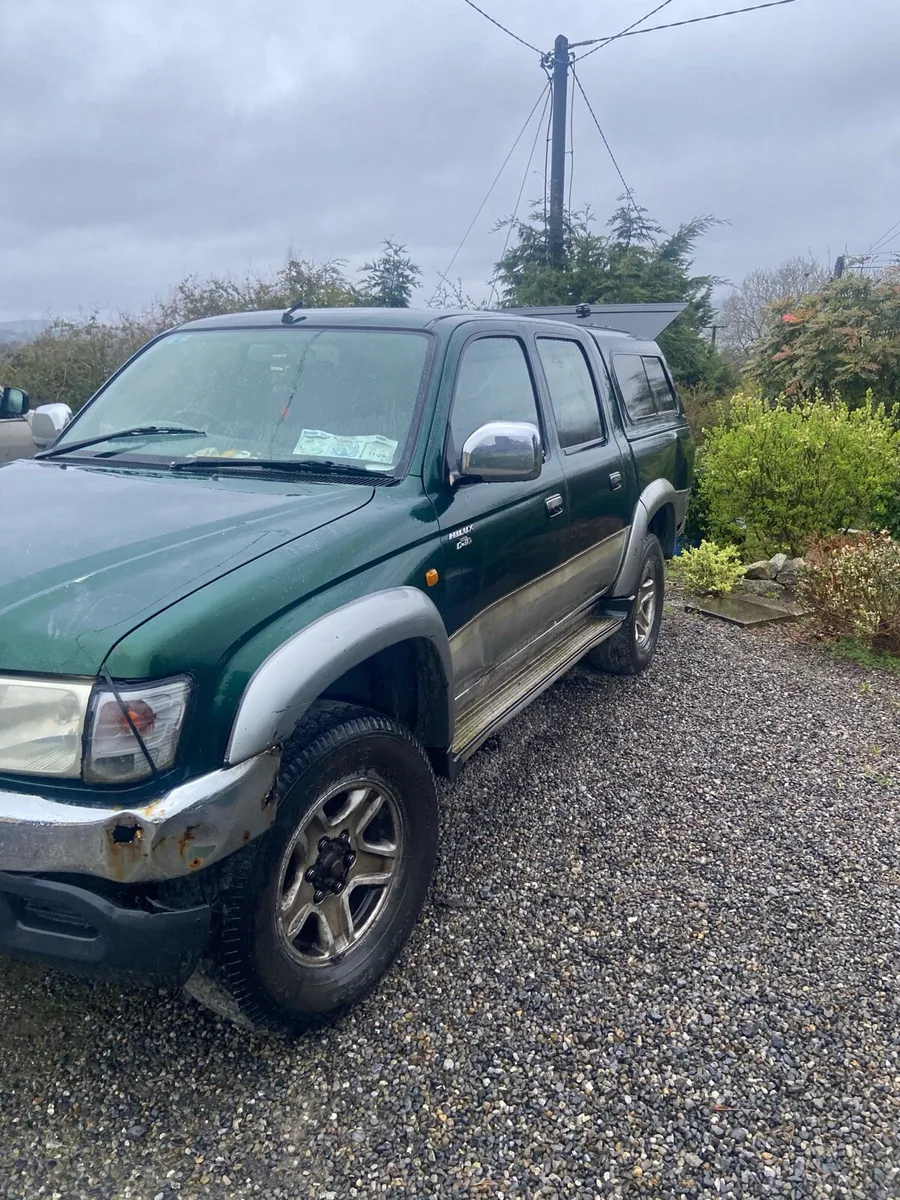 Toyota Hilux - Image 2
