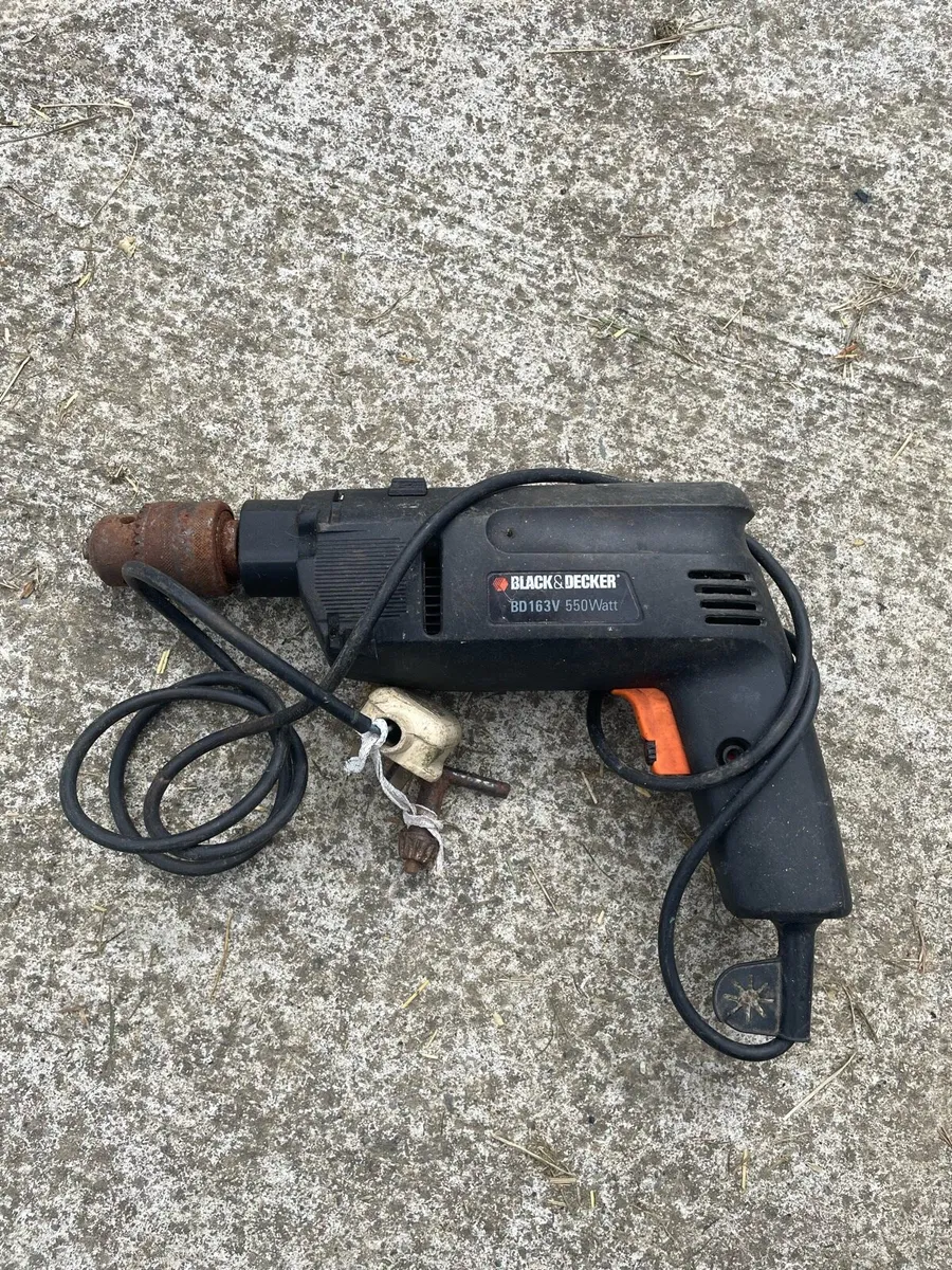 Drill and screw drivers - Image 1