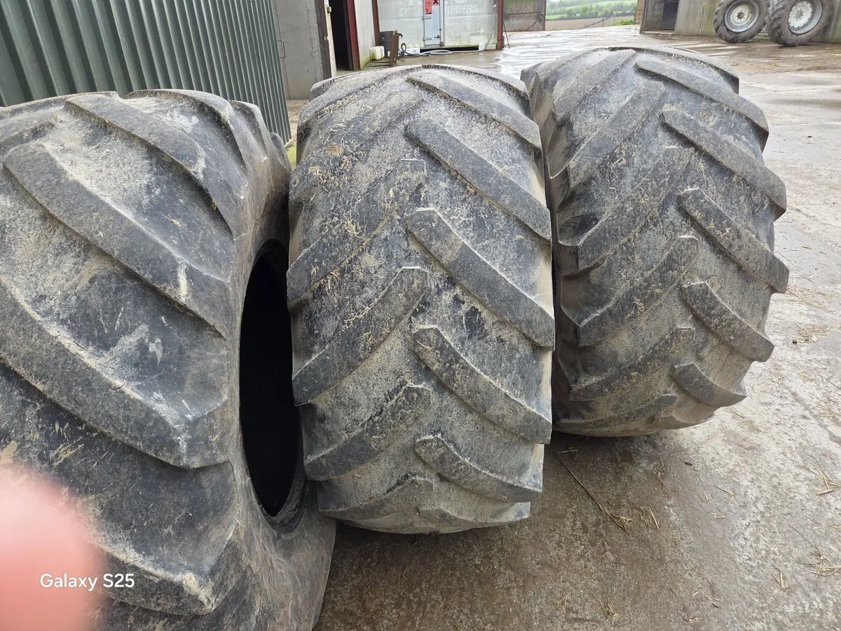 620/70 michellin tyres - Image 2