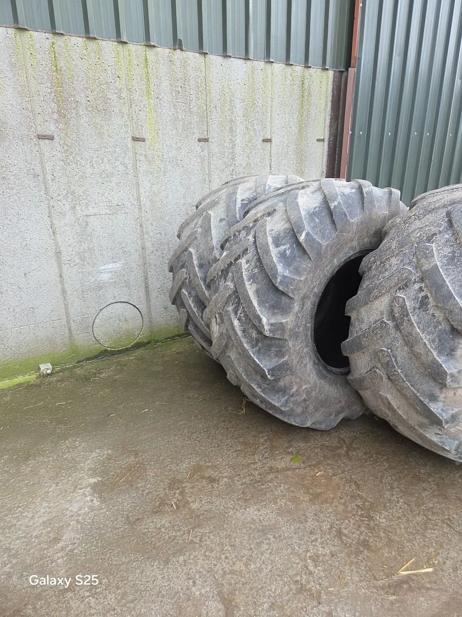 620/70 michellin tyres - Image 3