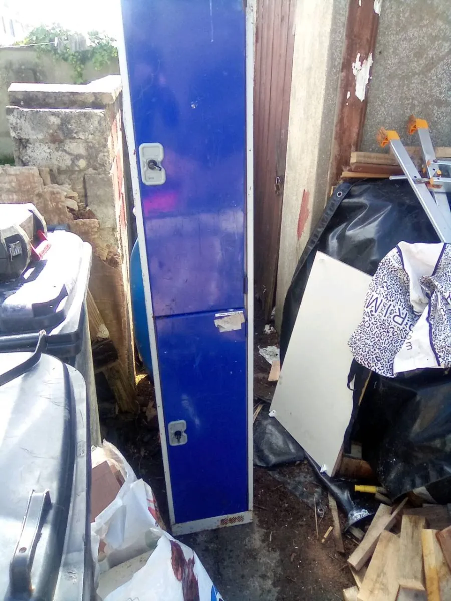 Still.  Pres - Image 1